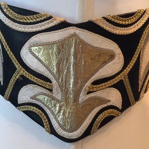 ⭐️ Vintage Salena’s Collection 1989 Wide Waist Super-heroine Curvy Belt